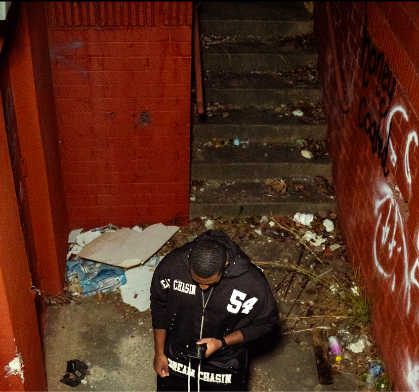 DC zip up hoodie black/white (cropped)