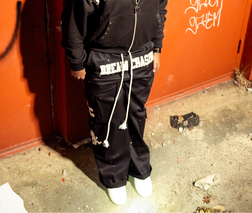 Oversize Black Cargo pants